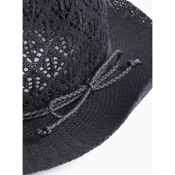 ๐ Open Pattern Black Panama Hat S/M Small Medium NWT Torrid New! - Picture 3 of 4